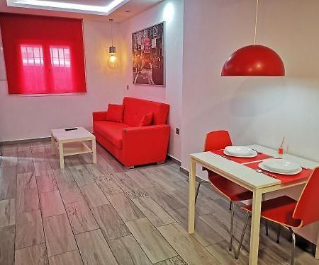 Conil Red-Black Apartment โกนิล เด ลาฟรอนเตรา ภายนอก รูปภาพ