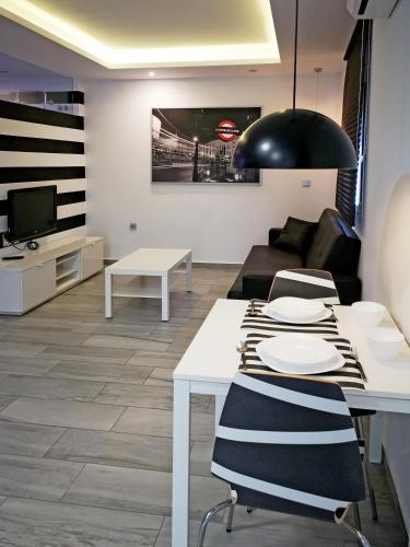 Conil Red-Black Apartment โกนิล เด ลาฟรอนเตรา ภายนอก รูปภาพ